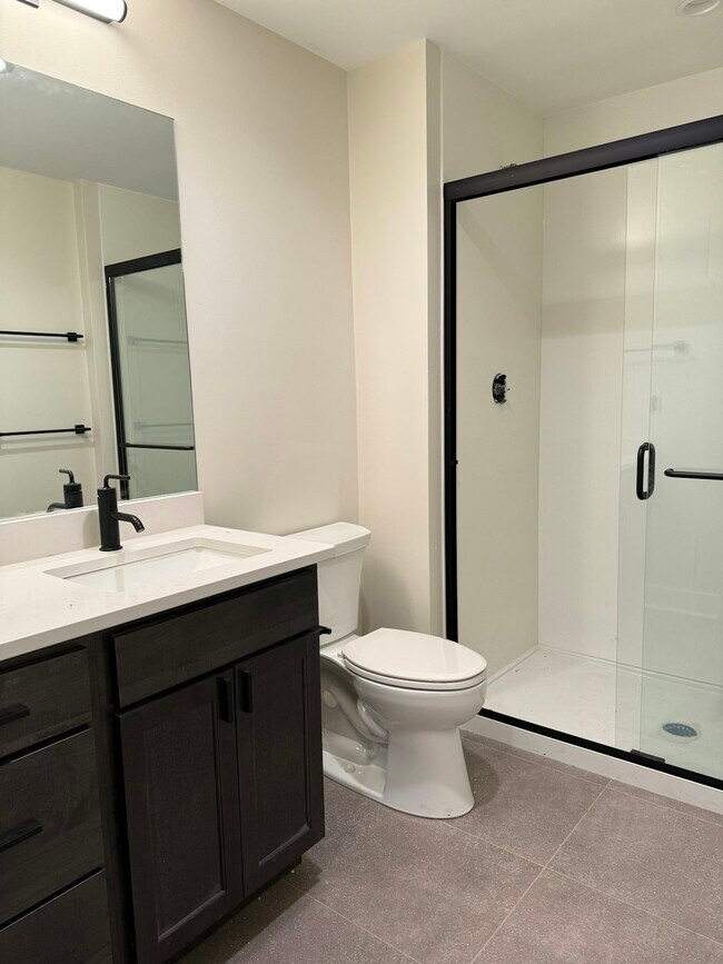 Building Photo - 106 E Erie St