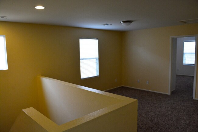 Building Photo - Impeccable Home in a Cul-de-Sac with Great Curb Appeal!