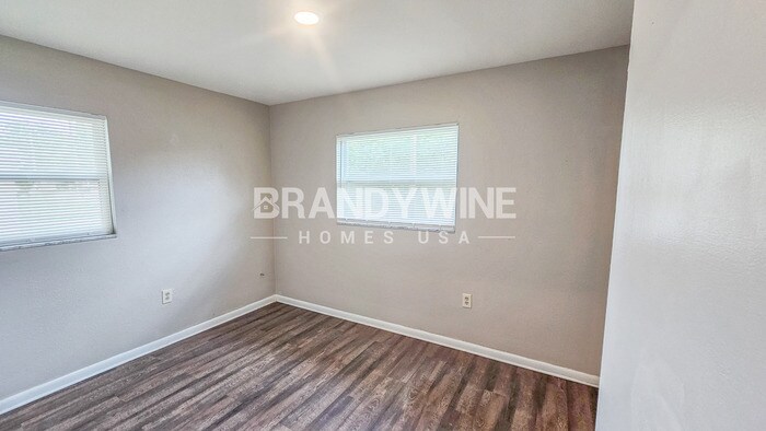 Building Photo - 121 Melanie Ln