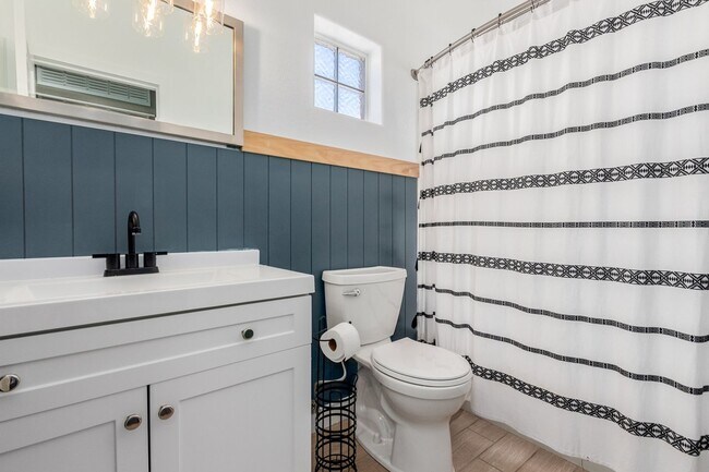 Building Photo - 7601 E Roosevelt St