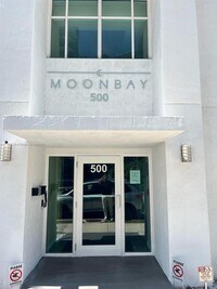 Building Photo - 500 NE 29th St