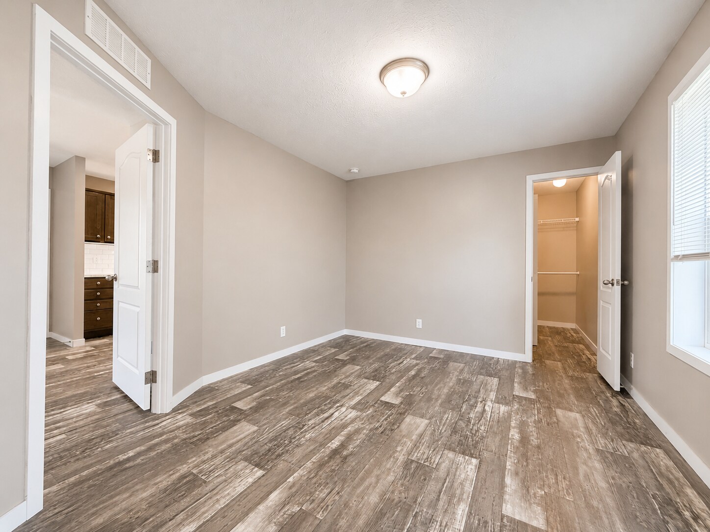 Building Photo - 12556 Margaret Ct