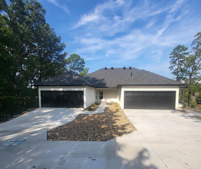Building Photo - 1803 Aldersgate Rd