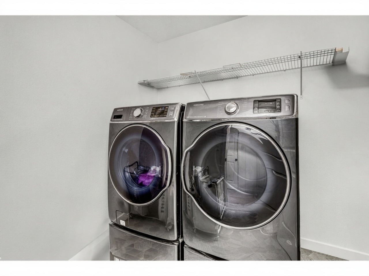 Building Photo - 837 S 26th Ave