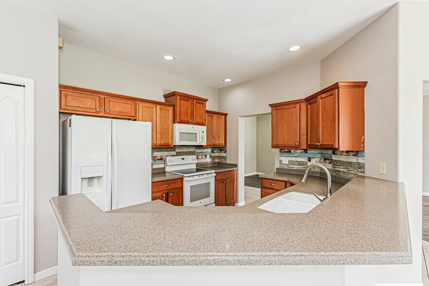 Building Photo - 5911 Willows Bridge Loop