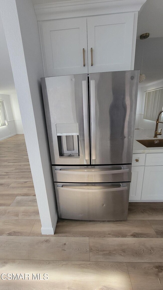 Building Photo - 1720 Elsinore Creek