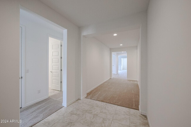 Building Photo - 8752 W Medlock Dr