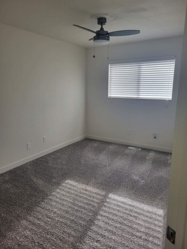 Building Photo - 1765 W 400 N