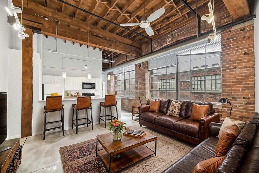 Primary Photo - SoHo Lofts