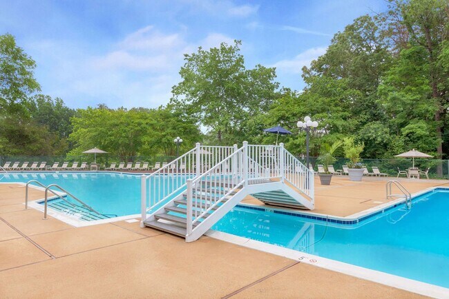 Building Photo - Rare Forest Lakes Rental Opportunity!