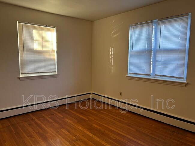 Building Photo - 383 Monticello Ave