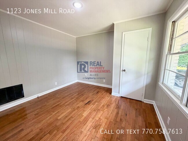 Building Photo - 1123 Jones Mill Rd