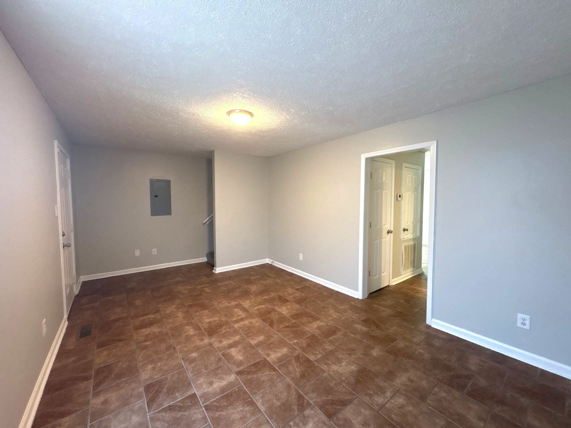 Building Photo - 1962 N Royal St