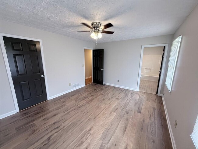 Building Photo - 40 Salem Ridge