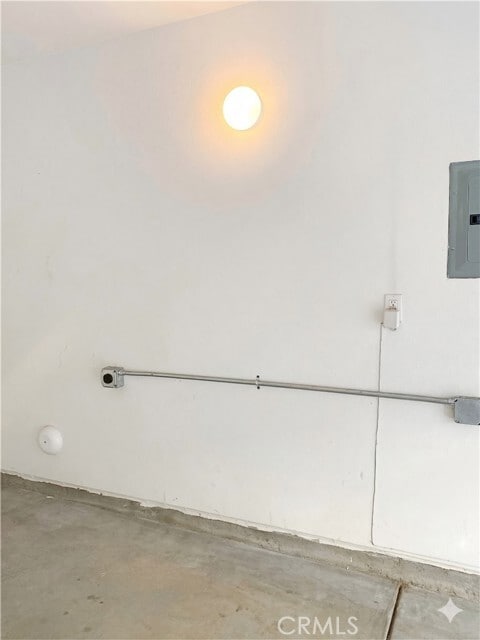 Building Photo - 17553 Water Garden Ct