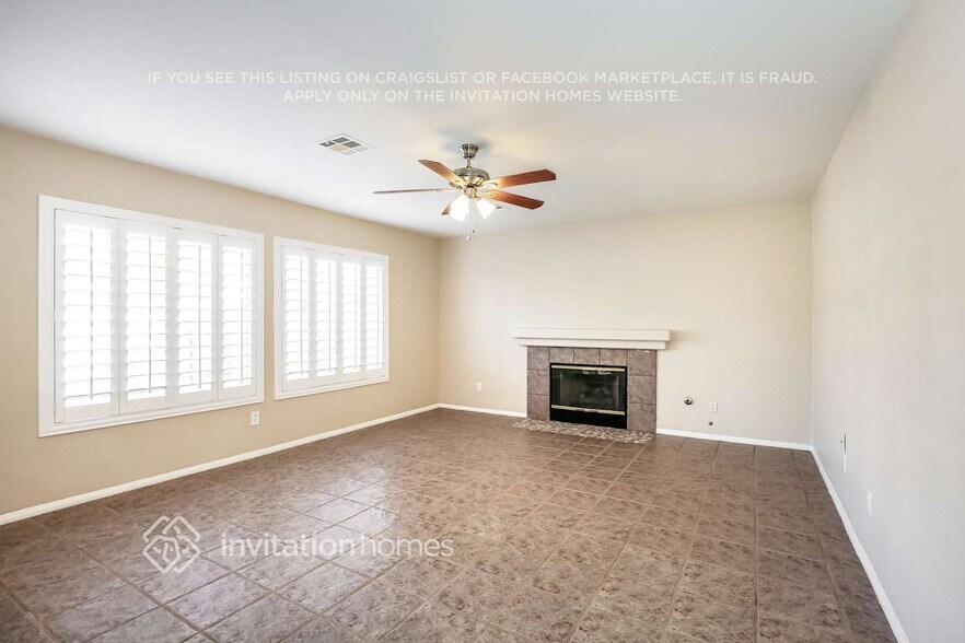 Building Photo - 8760 Wallaby Ln