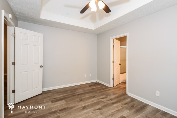 Building Photo - 329 Hillcrest Ln