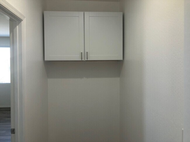 Building Photo - 4214 W Winston Dr