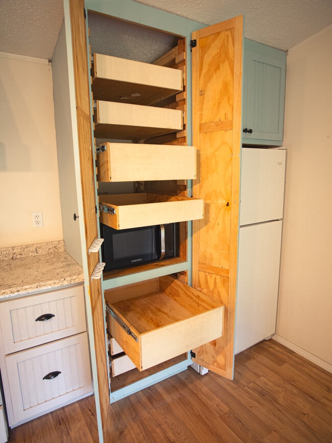 Building Photo - 20499 Dabbs North Rd