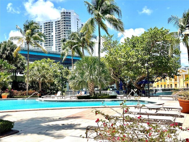 Building Photo - 19390 Collins Ave