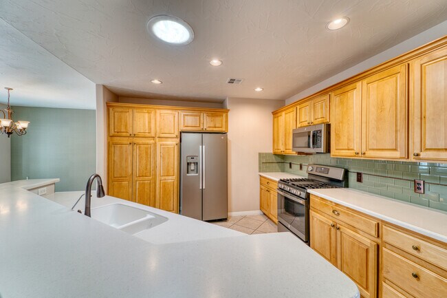 Building Photo - 4593 S Flaming Arch Dr