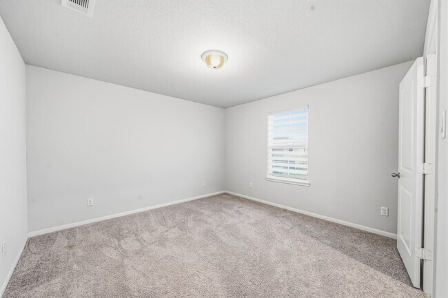 Building Photo - 2533 Allegretto Sea Dr