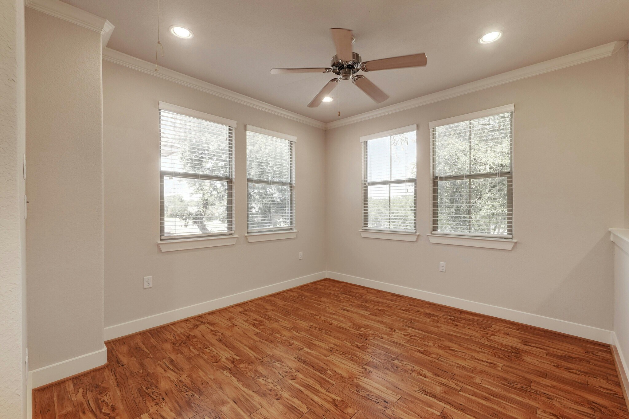 Building Photo - 3421 Blumie St