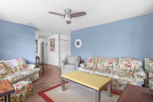 Building Photo - 9412 Bellewood St