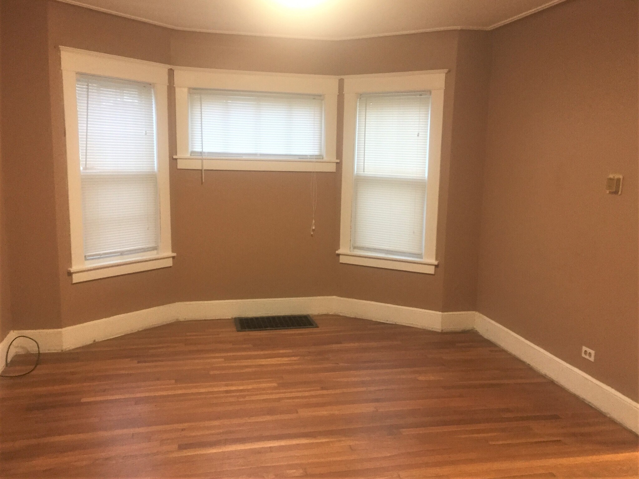 Building Photo - 150 Leroy St