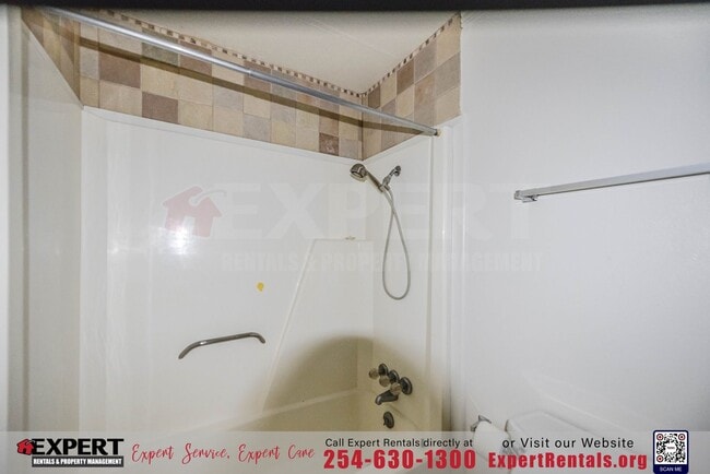 Building Photo - A cozy 3-bedroom, 2-bathroom home nestled on a corner lot