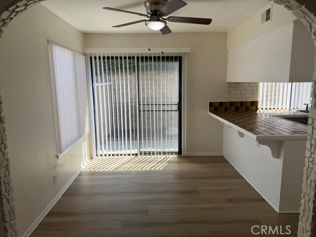 Building Photo - 2324 Raintree Dr