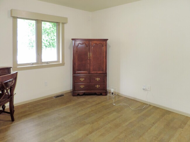 Building Photo - 37183 Vargo