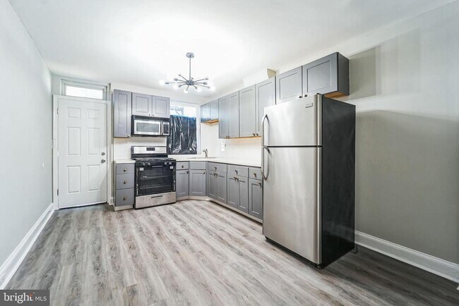 Building Photo - 2356 McCulloh St