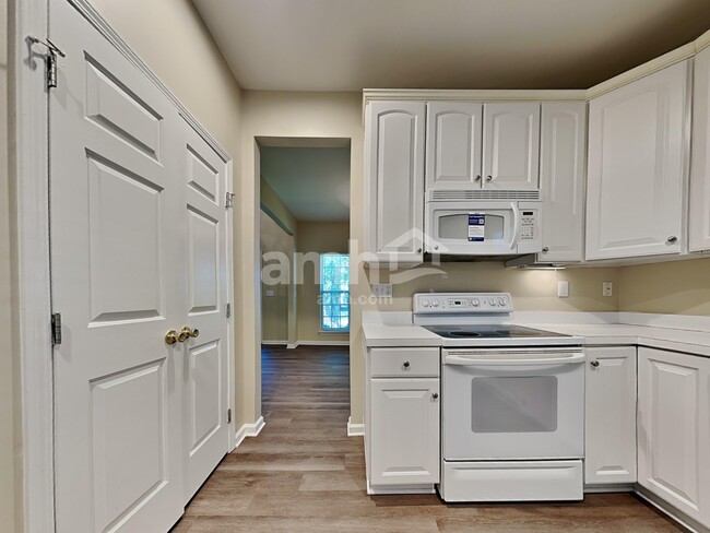 Building Photo - 13531 Toka Ct