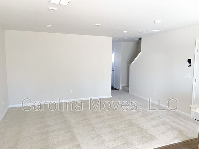 Building Photo - 156 Sarnesfield Way