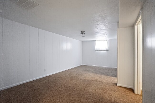 Building Photo - 4303 9th St Rd