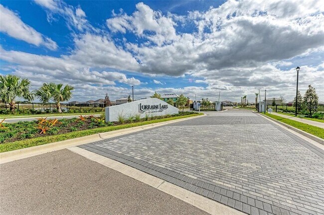 Building Photo - 15164 Sunny Day Dr