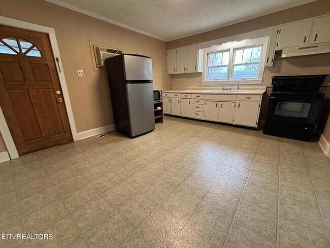 Building Photo - 7005 Washington Pike