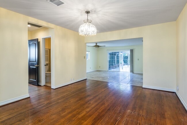 Building Photo - 6641 Murietta Ave