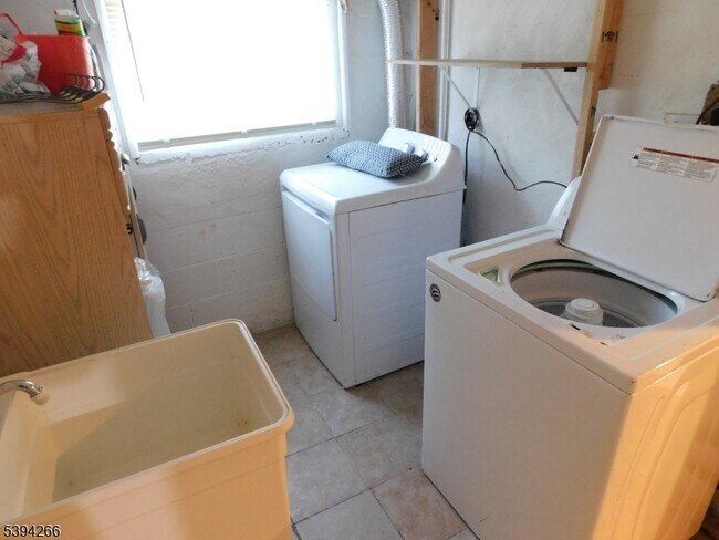 Building Photo - 78 Newark Ave