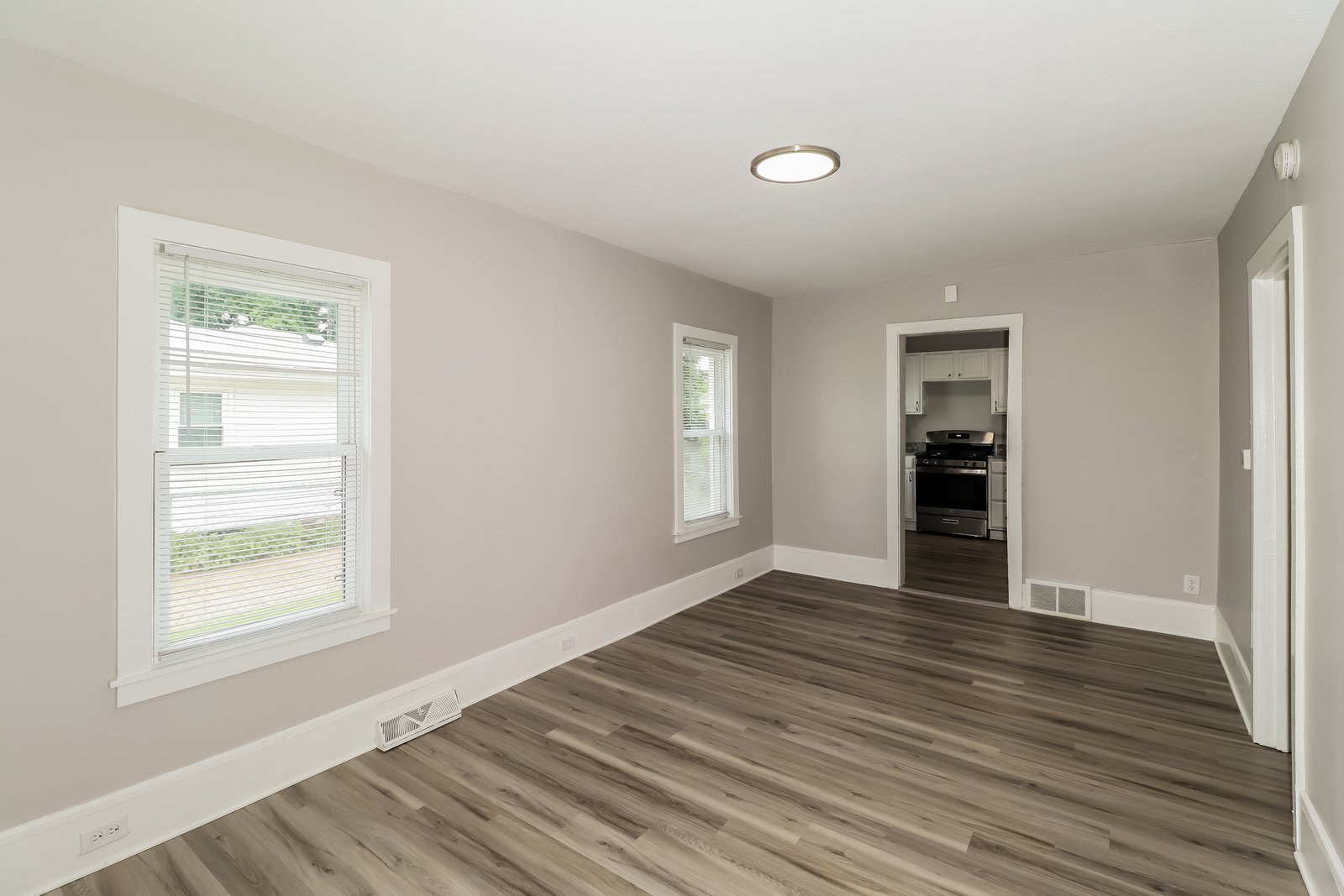 Building Photo - 521 Dale Ave