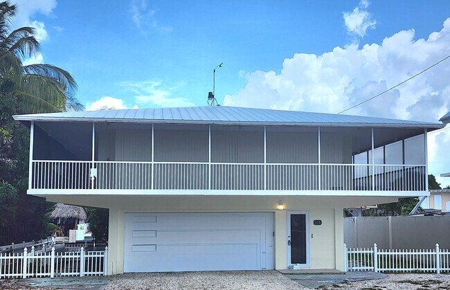 Building Photo - 135 Tequesta St