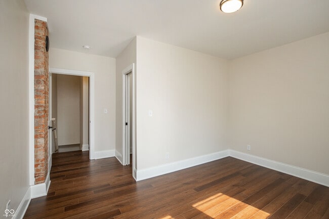 Building Photo - 405 Keystone Ave