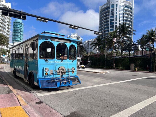 Building Photo - 5880 Collins Ave