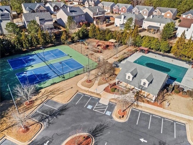 Building Photo - 221 Cutbank Ct SW