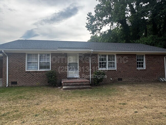 Building Photo - 3920 Sunset Ave