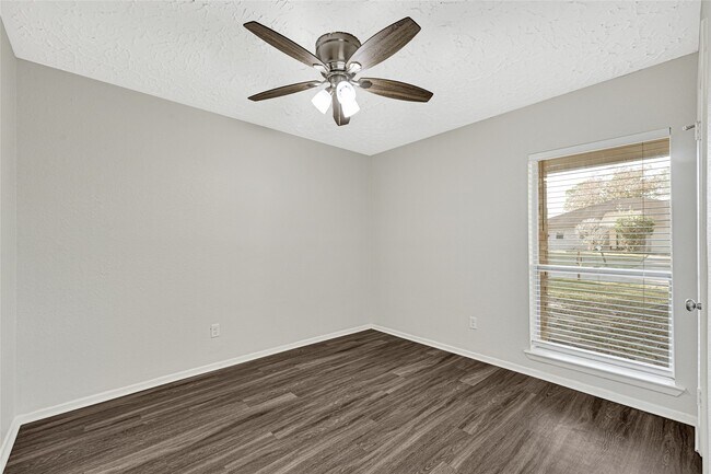 Building Photo - 8402 Bird Meadow Ln