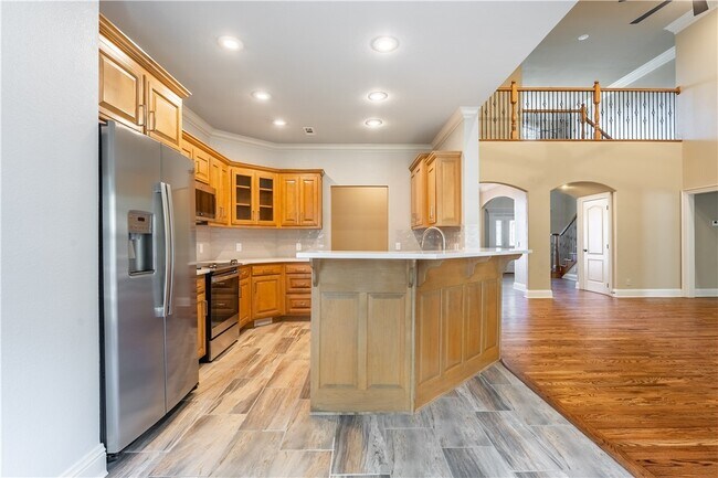 Building Photo - 4103 SE 3rd St