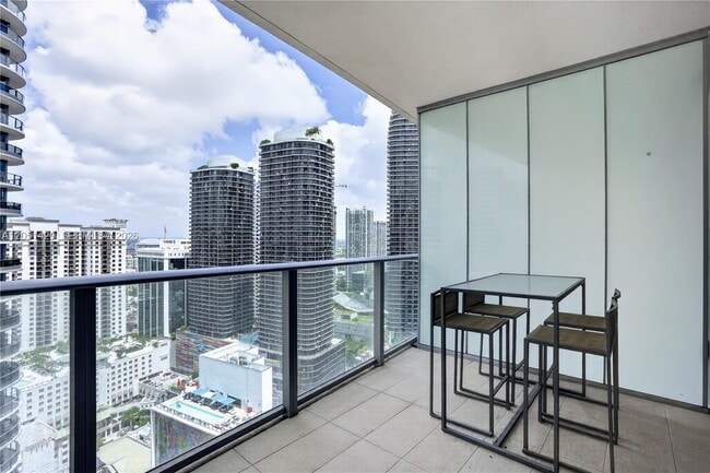 Building Photo - 1010 Brickell Ave