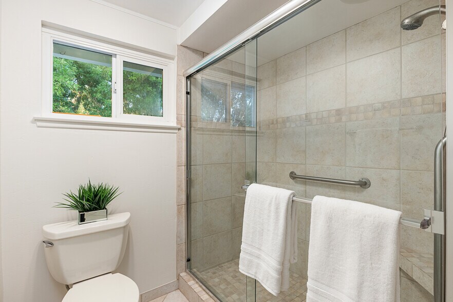 Building Photo - 1169 San Pablo Dr